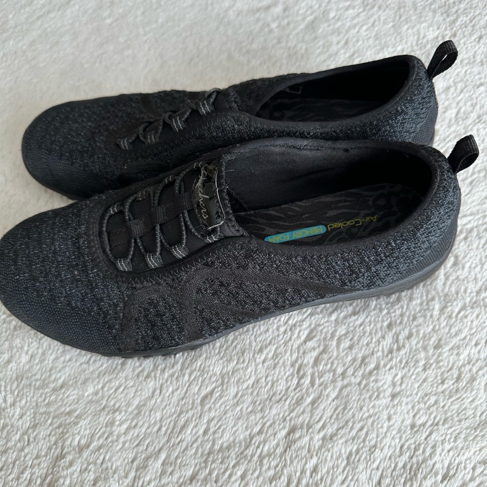 Sketchers slip on shoes